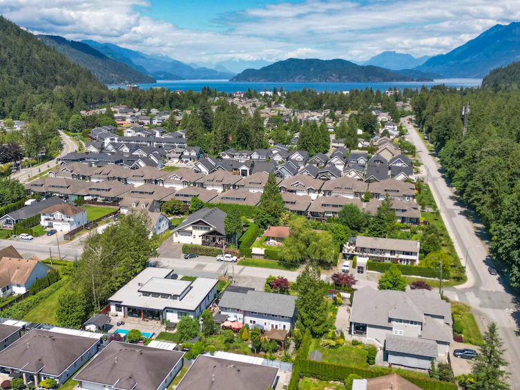 474 Alder Avenue, Harrison Hot Springs, BC, V0M 1K0