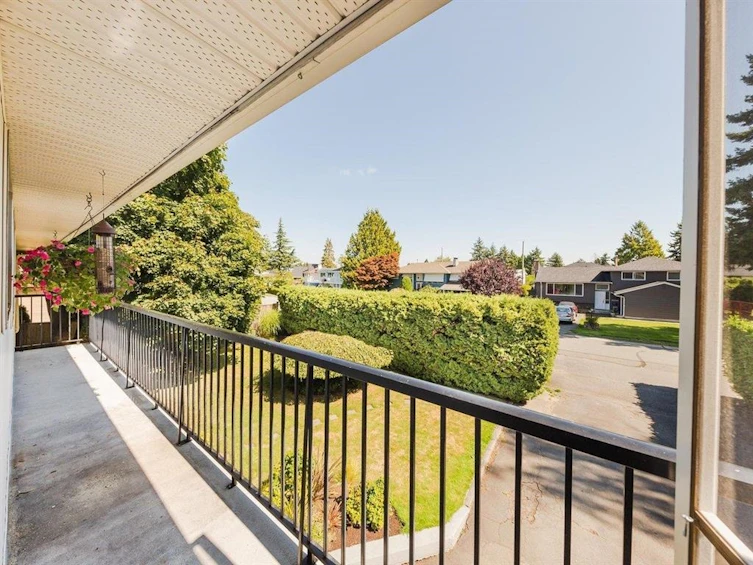 10231 Aintree Crescent, Richmond, BC, V7A 3T9 - 9