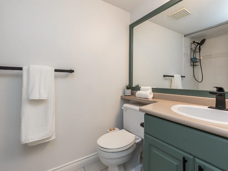 202-33675 Marshall Road, Abbotsford, BC, V2S 1L4 - 23