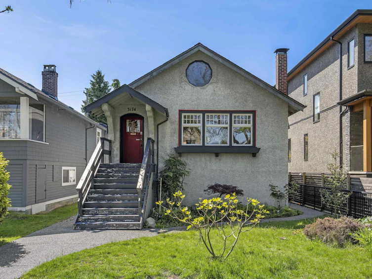 3174 W 10th Avenue, Vancouver, BC, V6K 2K9