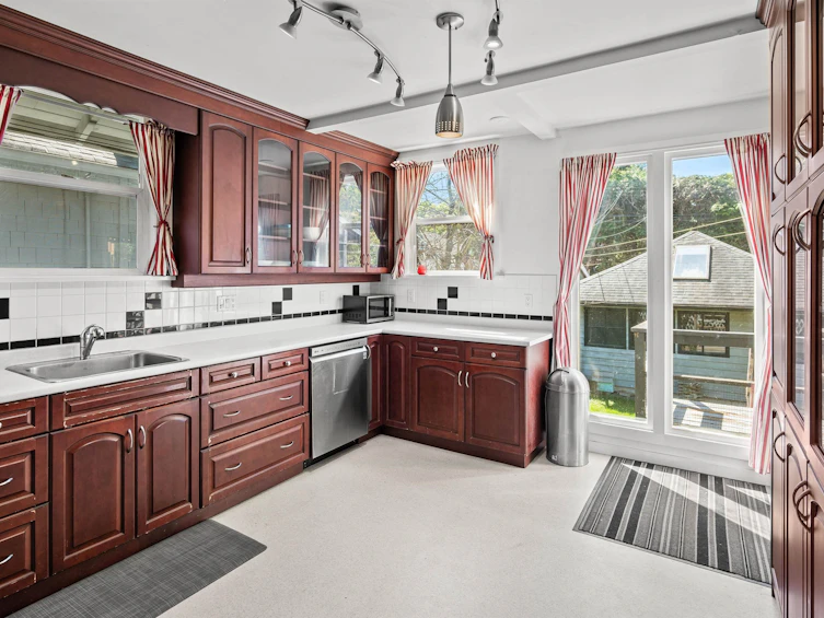 3174 W 10th Avenue, Vancouver, BC, V6K 2K9 - 4