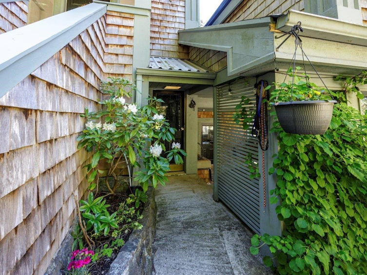 342 Creek Road, Bowen Island, BC, V0N 1G1 - 36