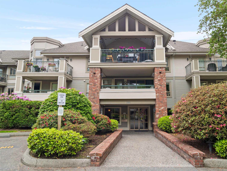 312-22015 48, Langley, BC, V3A 8L3 - 3