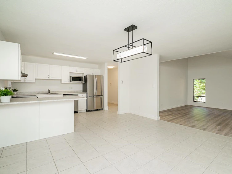 2212 Windridge Drive, North Vancouver, BC, V7H 1B5 - 6