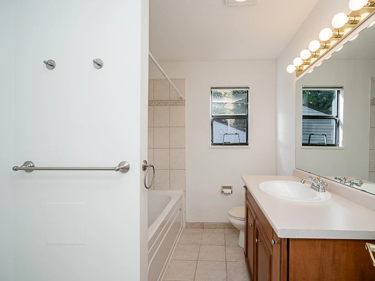 2212 Windridge Drive, North Vancouver, BC, V7H 1B5 - 23