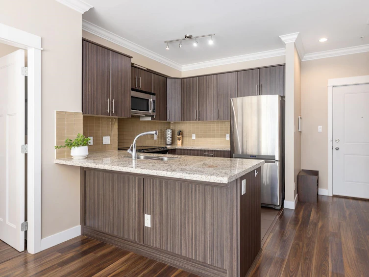219-6888 Royal Oak Avenue, Burnaby, BC, V5J 4J2 - 6