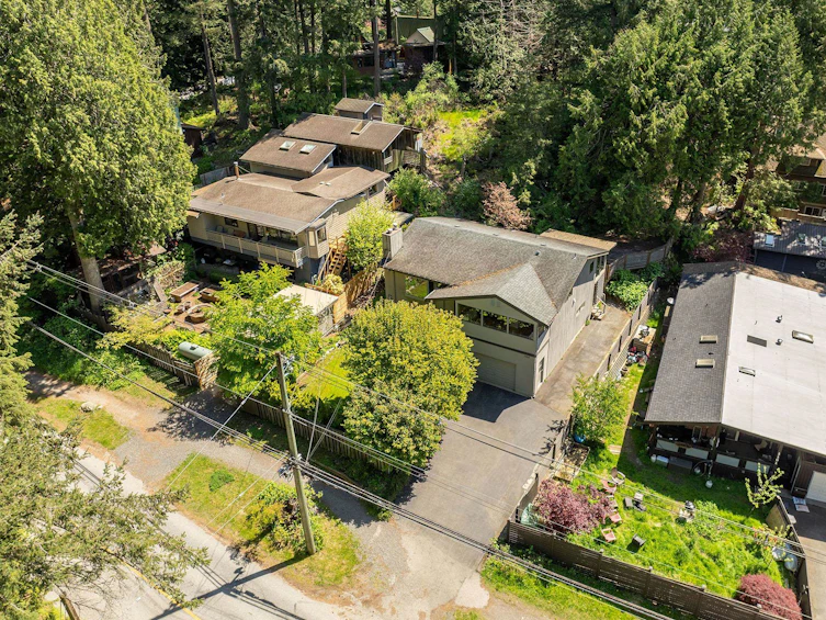 1105 Miller Road, Bowen Island, BC, V0N 1G1 - 2