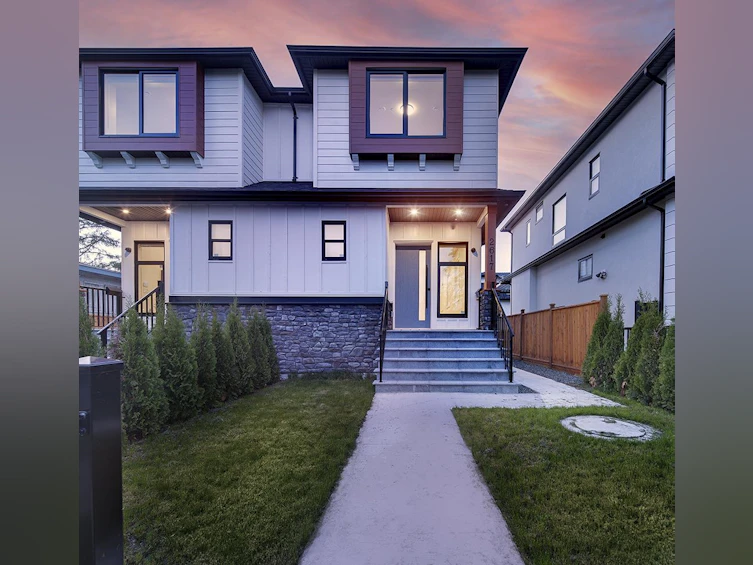 2617-East 56th Avenue, Vancouver, BC, V3W 7H6 - 2