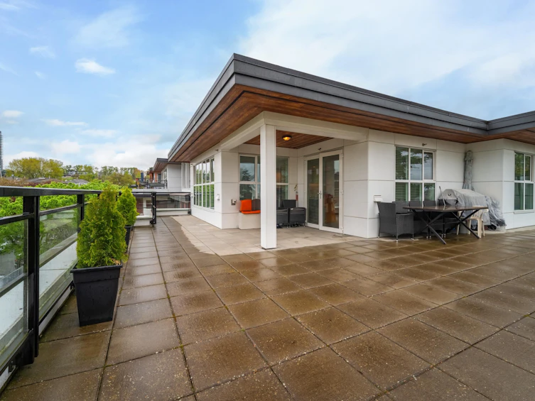 PH2-7988 Yukon Street, Vancouver, BC, V5X 2Y7 - 2