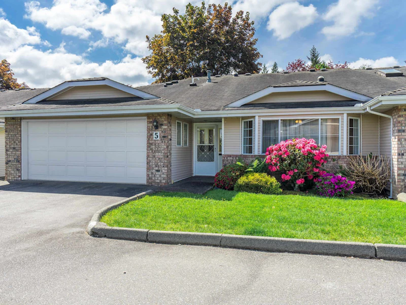 5 - 5051 203rd Street, Langley BC V3A 1V5