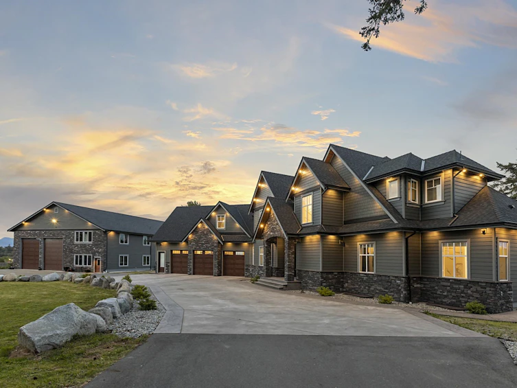 2974 224 Street, Langley, BC, V2Z 3B4 - 3