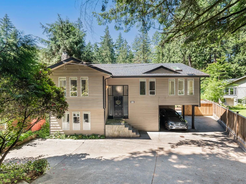 4049 Capilano Park Road, North Vancouver BC V7R 4L2