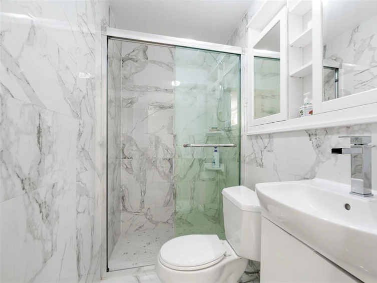 1033 East 39th Avenue, Vancouver, BC, V5W 1K9 - 31