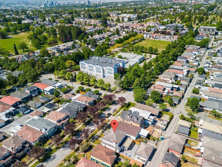 1033 East 39th Avenue, Vancouver, BC, V5W 1K9 - 38