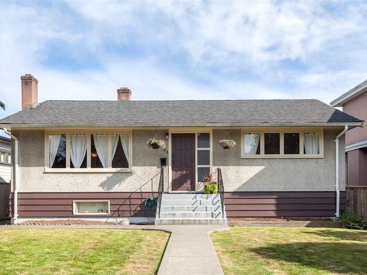 2348 Oliver Crescent, Vancouver, BC, V6L 1S5