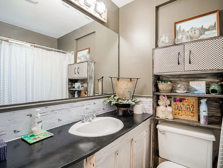 5747 128 Street, Surrey, BC, V3X 1T6 - 33