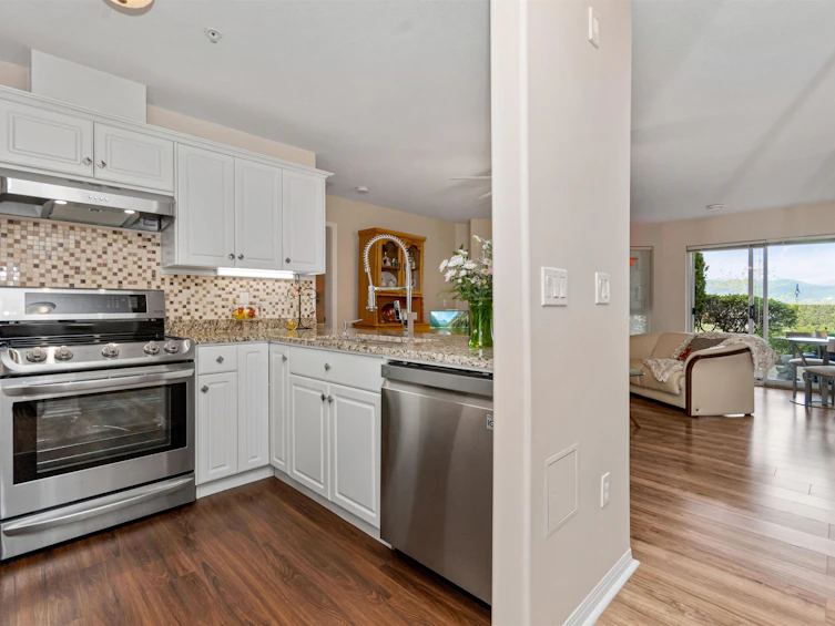108-328 Esplanade Avenue, Harrison Hot Springs, BC, V0M 1K0 - 9