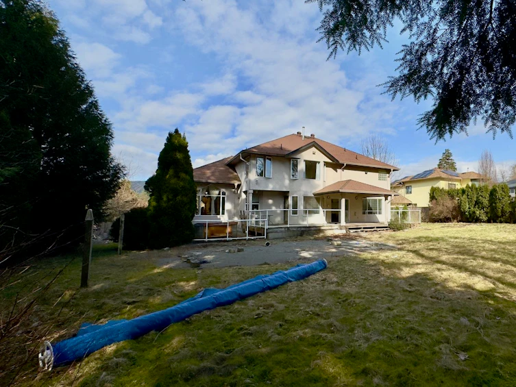 8535 Bannister Drive, Mission, BC, V2V 6Y3 - 3