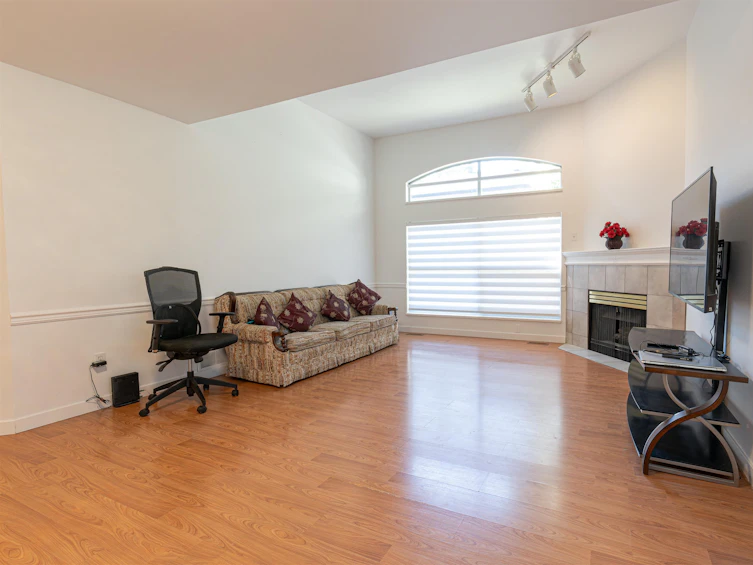 12-8257 121a, Surrey, BC, V3W 3R4 - 6