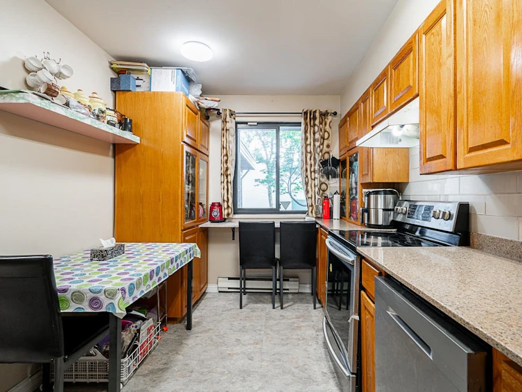8-9955 140 Street, Surrey, BC, V3T 4M4 - 6