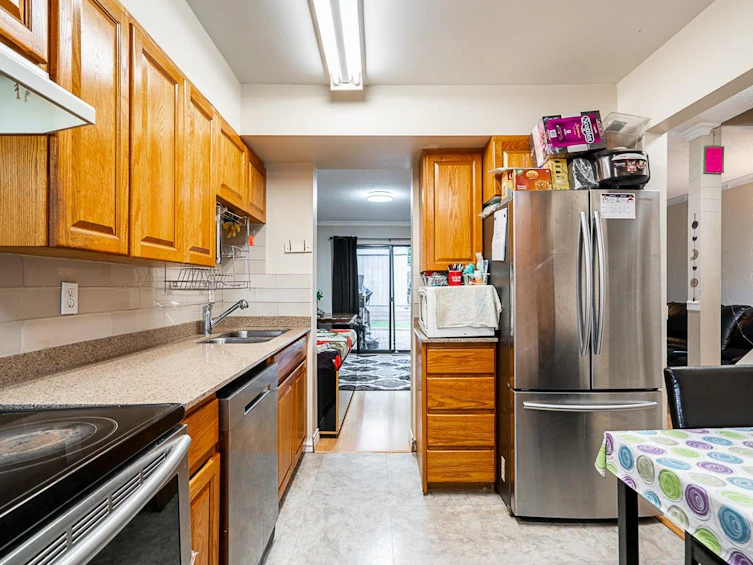 8-9955 140 Street, Surrey, BC, V3T 4M4 - 8