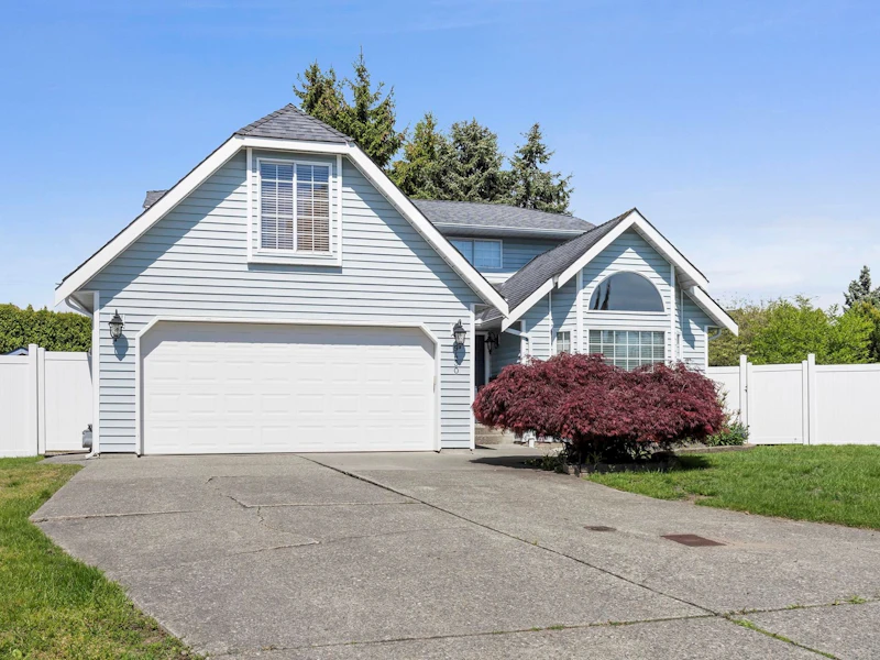 9430 154a Street, Surrey BC V3R 9C8