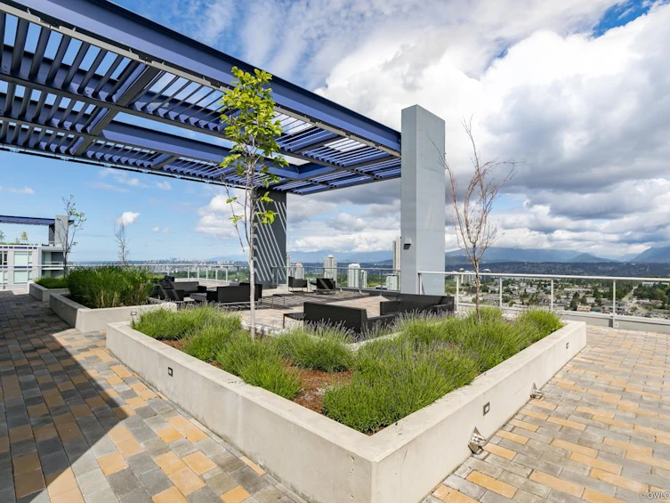 801-13750 100 Avenue, Surrey, BC, V3T 0L3 - 12