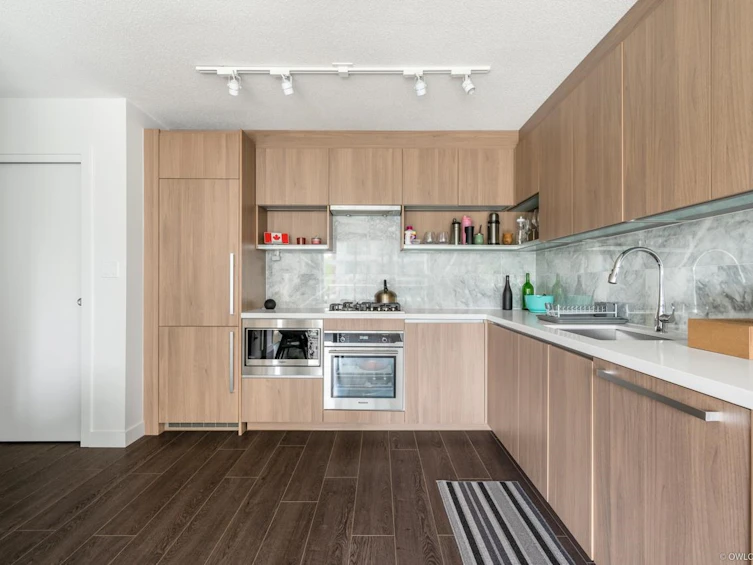 801-13750 100 Avenue, Surrey, BC, V3T 0L3 - 17