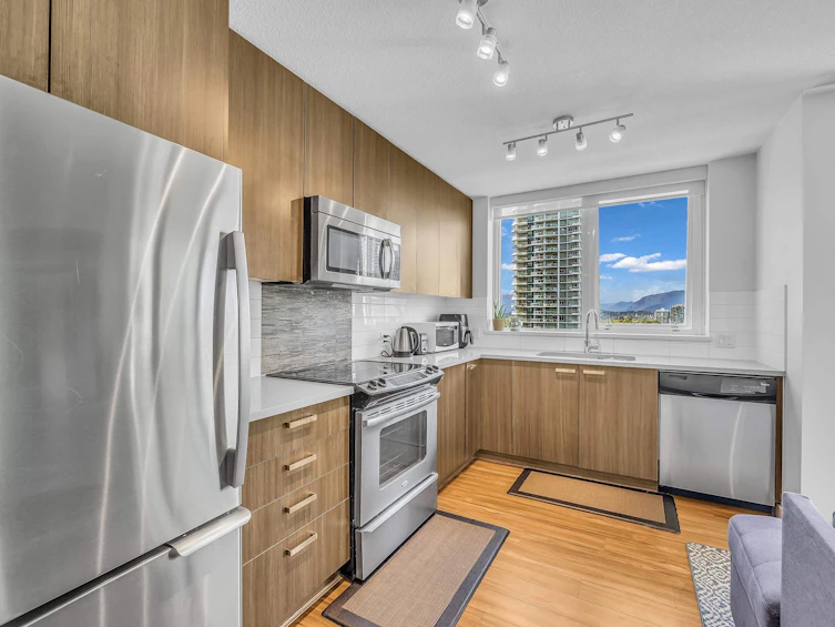 906-13325 102a Avenue, Surrey, BC, V3T 0J5 - 5