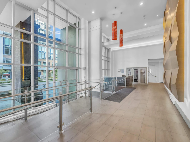 906-13325 102a Avenue, Surrey, BC, V3T 0J5 - 9