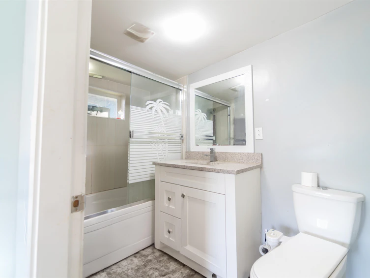 9525 125a Street, Surrey, BC, V3V 4Z3 - 10