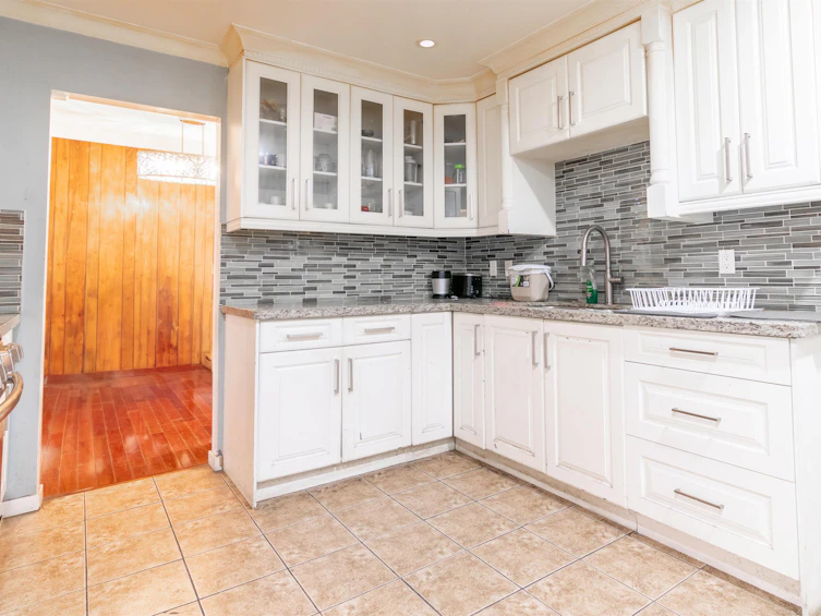 9525 125a Street, Surrey, BC, V3V 4Z3 - 18