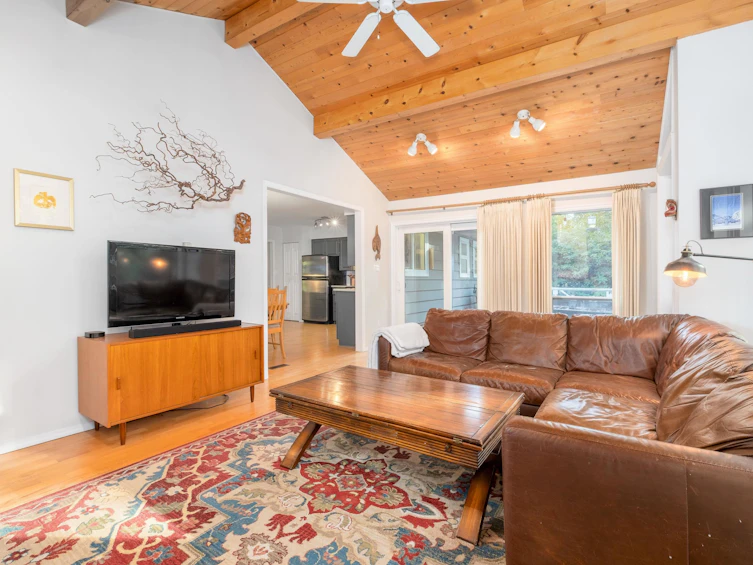 5405 Ranger Avenue, North Vancouver, BC, V7R 3M7 - 14