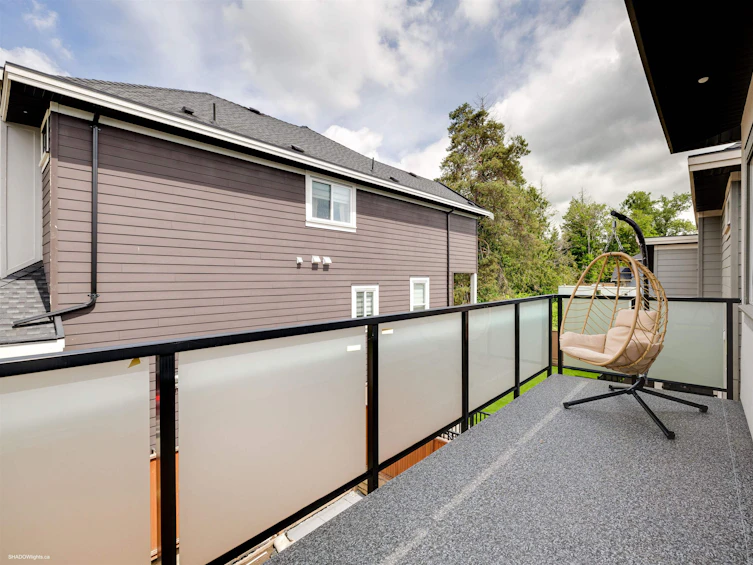 15609 77b Avenue, Surrey, BC, V3S 3P9 - 12