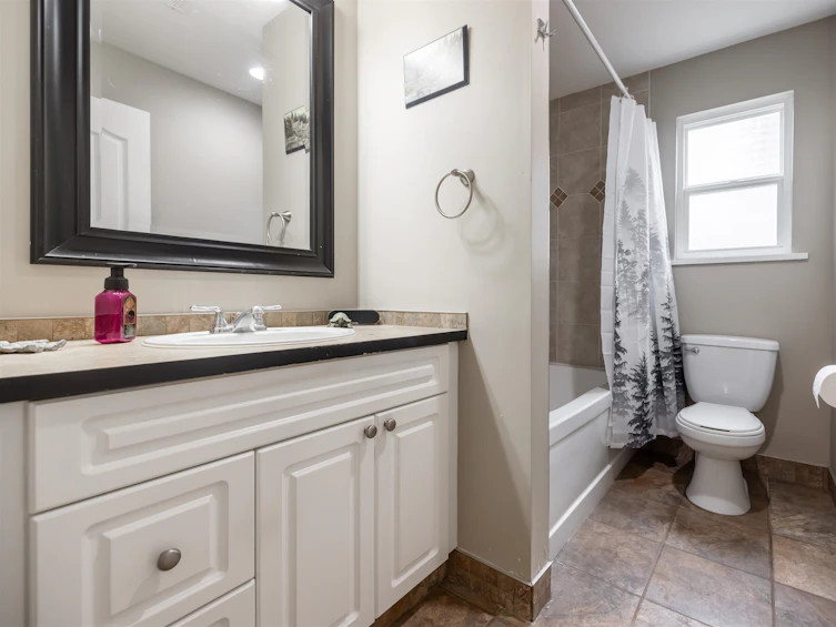 33054 Phelps Avenue, Mission, BC, V2V 7R1 - 35