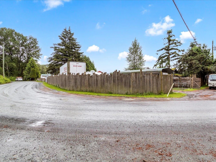 8060 Atchelitz Road, Chilliwack, BC, V2R 4H4 - 4