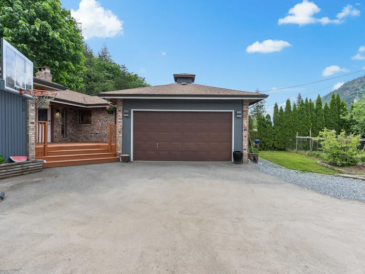 858 Hot Springs Road, Harrison Hot Springs, BC, V0M 1K0 - 20