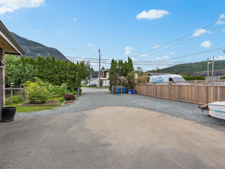 858 Hot Springs Road, Harrison Hot Springs, BC, V0M 1K0 - 21