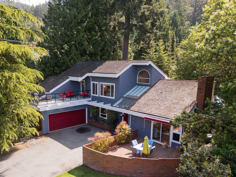 6020 Glenwynd Place, West Vancouver, BC, V7W 2W5