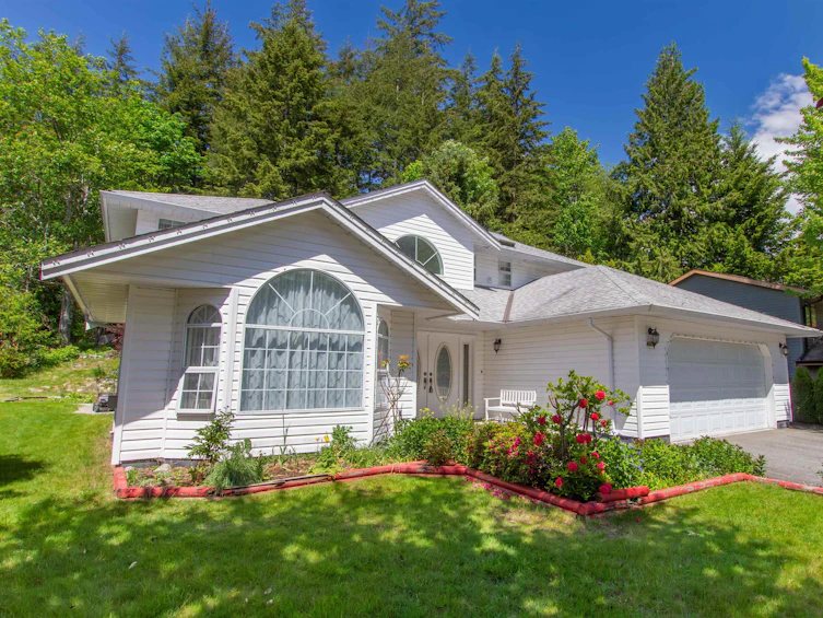 40038 Plateau Drive, Squamish, BC, V8B 0W3 - 2