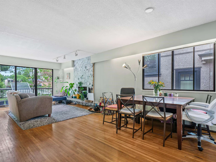 4565 W 9th Avenue, Vancouver, BC, V6R 2E2 - 2