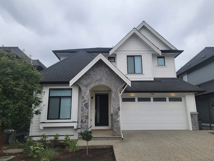 16752 17a Avenue, Surrey, BC, V3Z 0T3