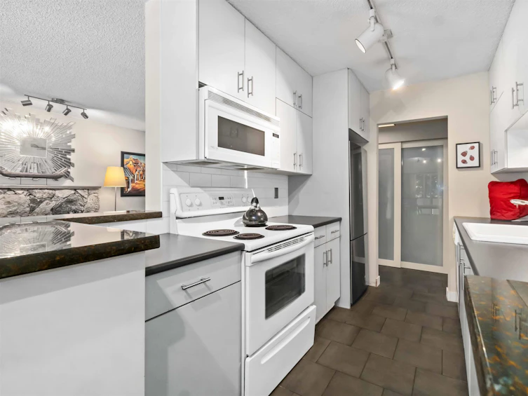 209-1425 Cypress Street, Vancouver, BC, V6J 3L1 - 19