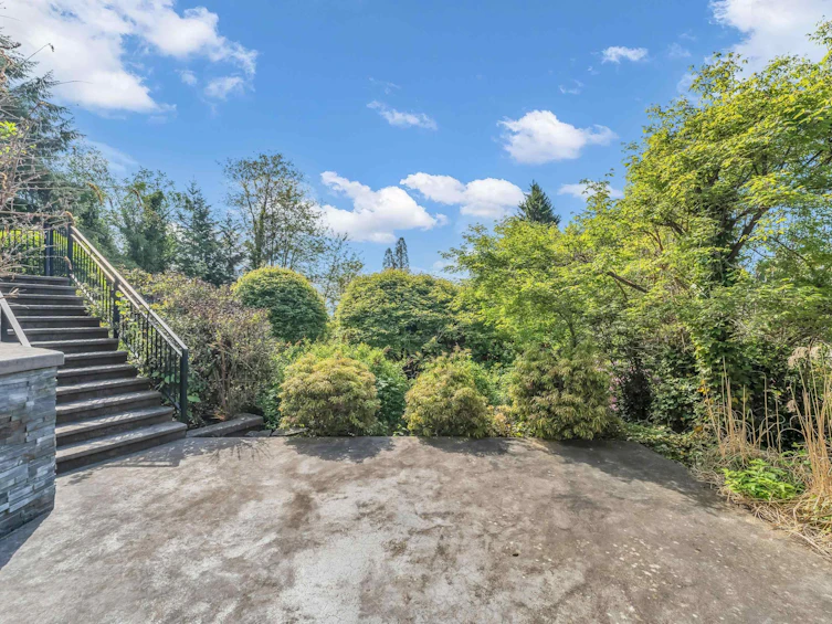 1125 Groveland Court, West Vancouver, BC, V7S 1Z7 - 40