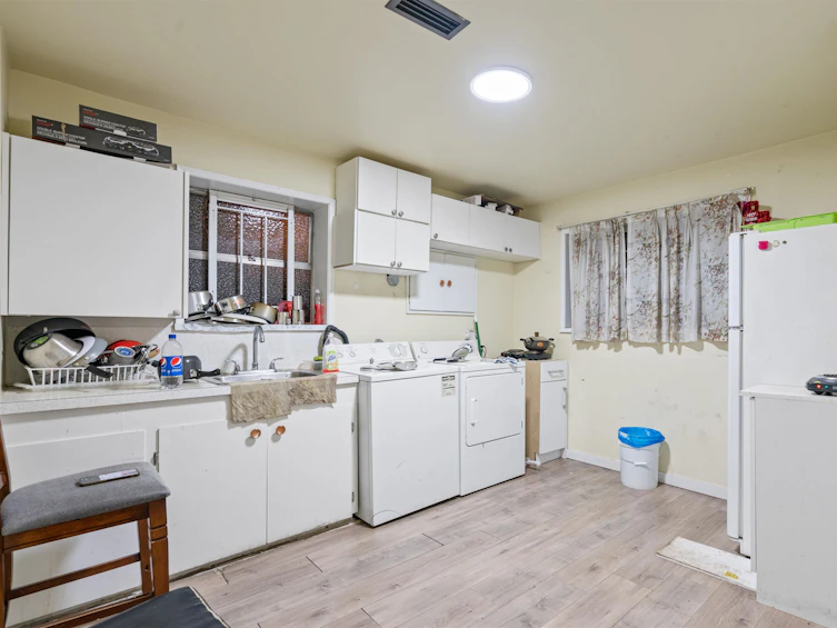 5365 Earles Street, Vancouver, BC, V5R 3S2 - 8