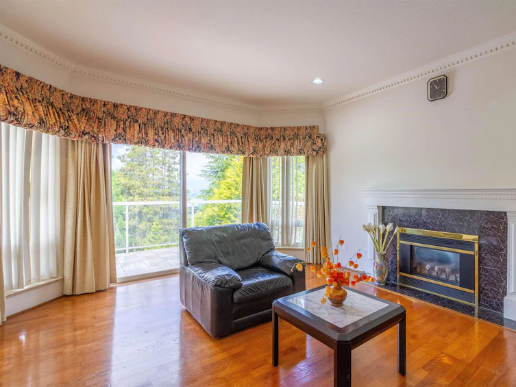 7286 Barnet Road, Burnaby, BC, V5A 1E2 - 7