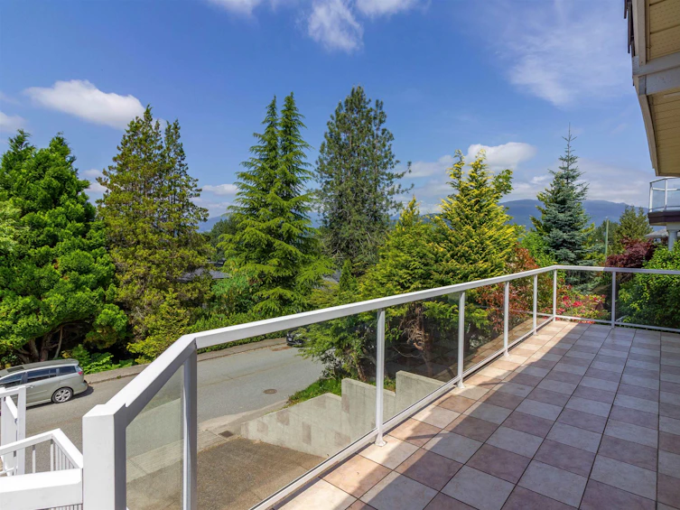 7286 Barnet Road, Burnaby, BC, V5A 1E2 - 8