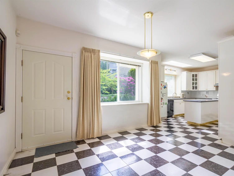 7286 Barnet Road, Burnaby, BC, V5A 1E2 - 10