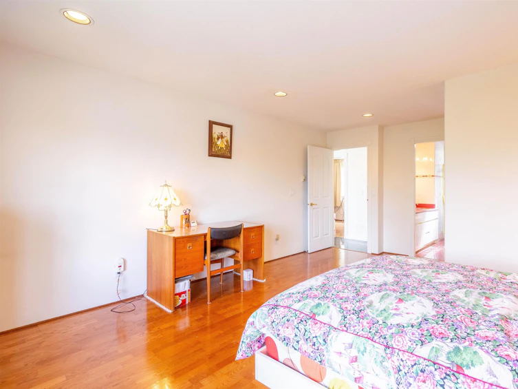 7286 Barnet Road, Burnaby, BC, V5A 1E2 - 18