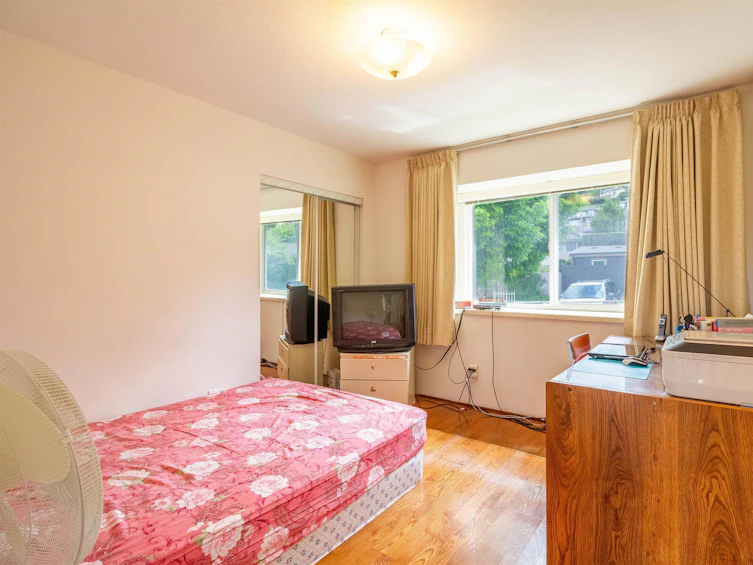 7286 Barnet Road, Burnaby, BC, V5A 1E2 - 25